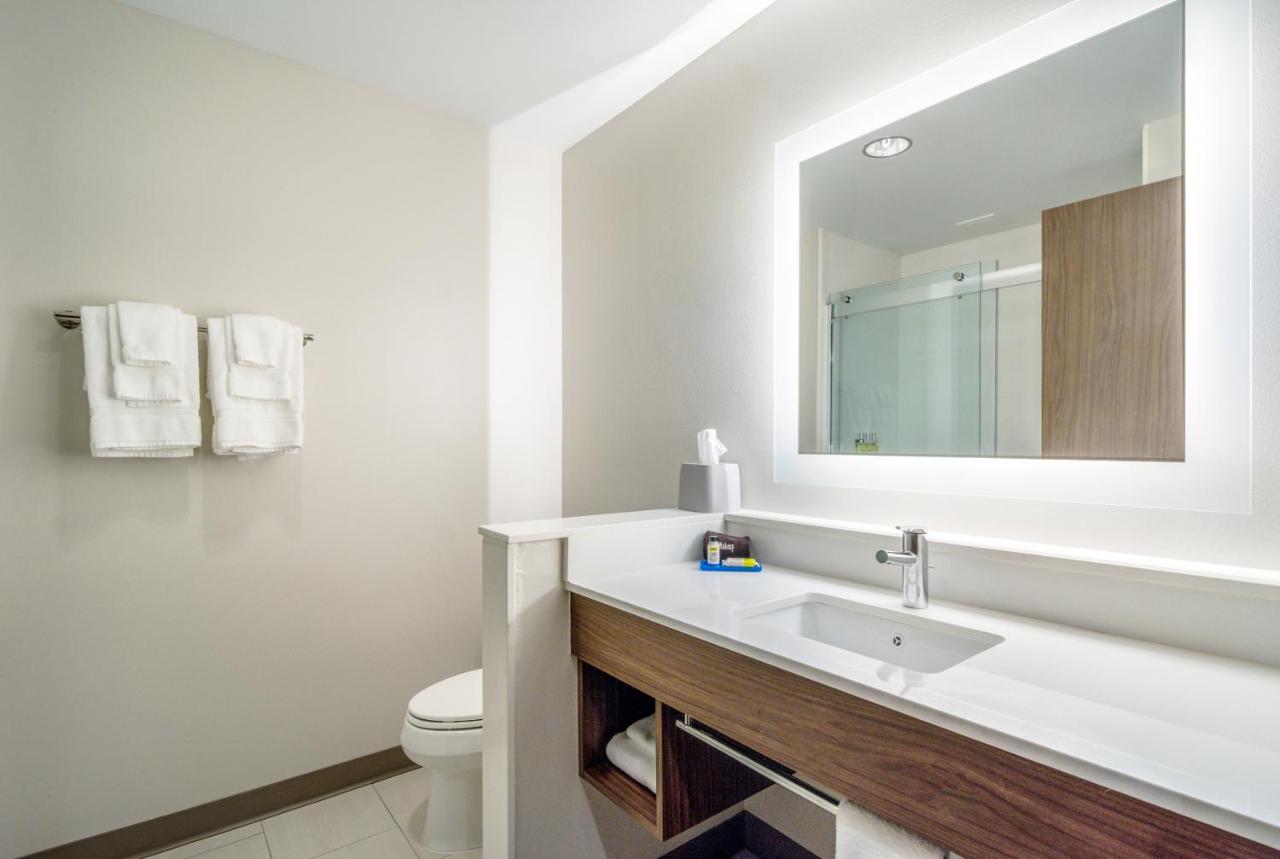  | Holiday Inn Express & Suites - Asheboro, an IHG Hotel