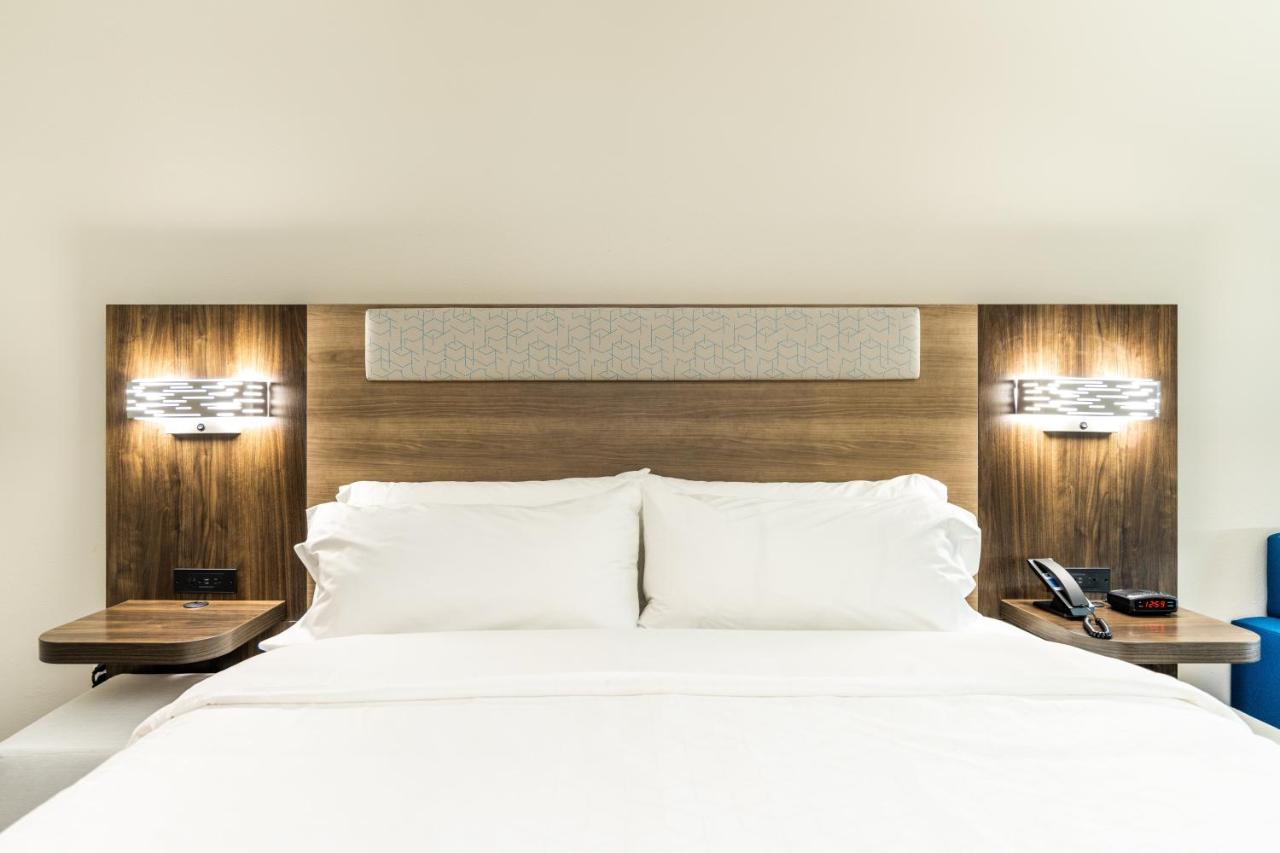 King Suite with Hearing Accessability at Holiday Inn Express & Suites Charlottesville by IHG