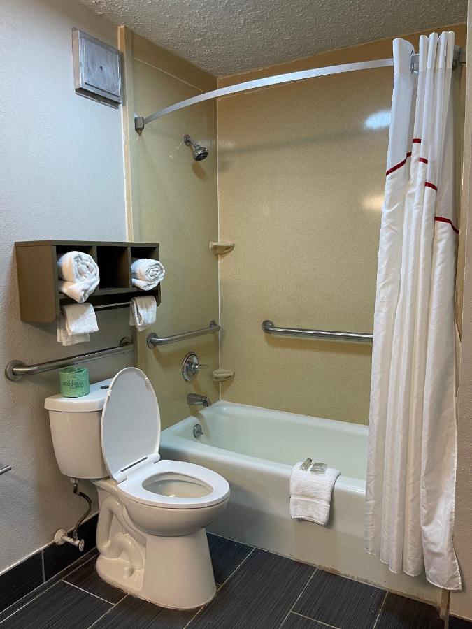 Deluxe King Room Disability Access Non-Smoking at Red Roof Inn LaGrange