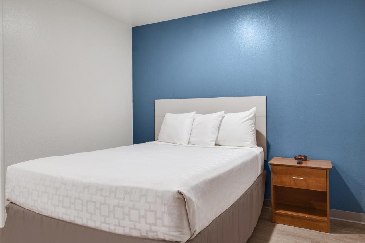 Queen Suite - Accessible/Non Smoking at WoodSpring Suites Houston Willowbrook