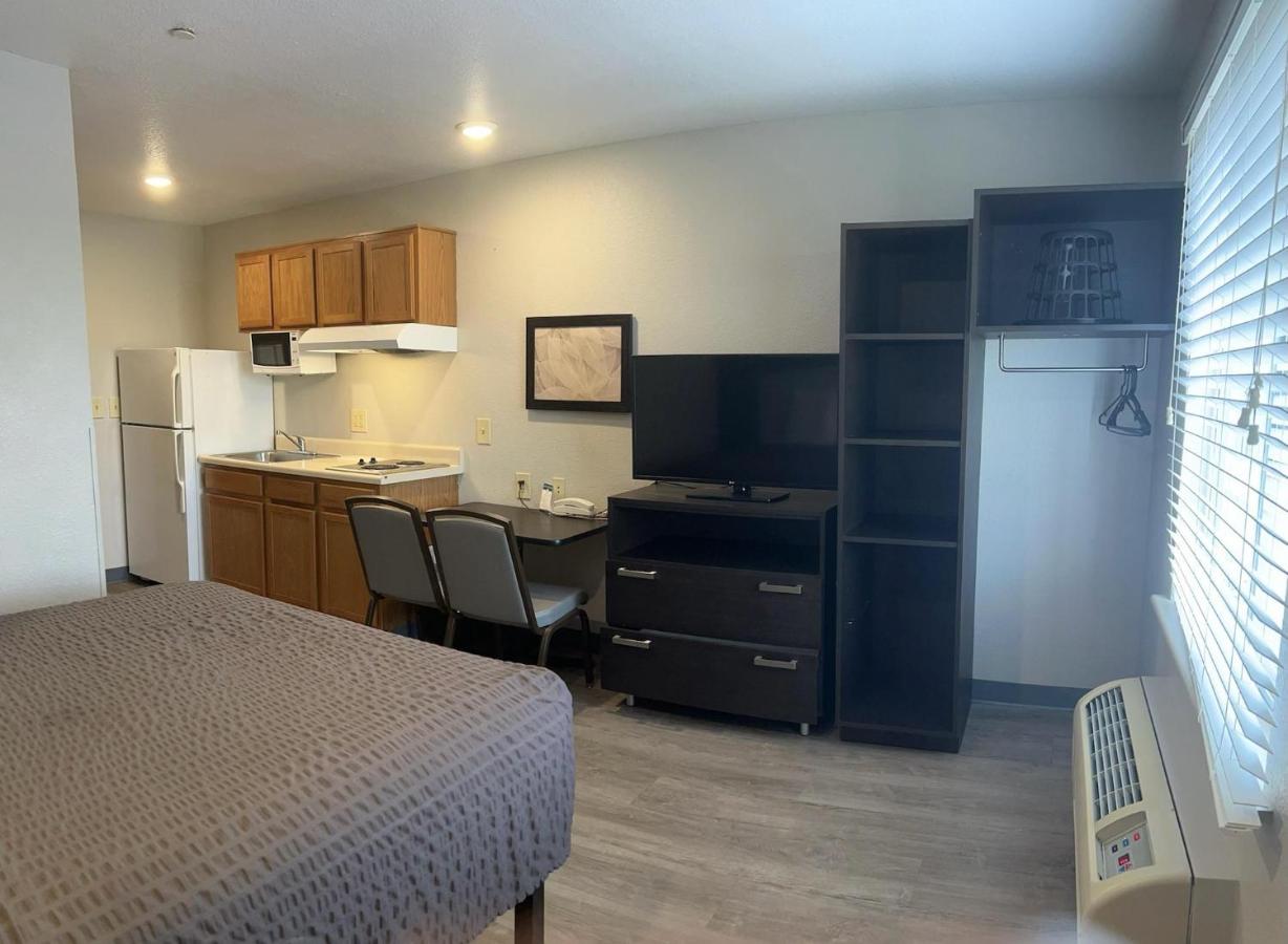 Double Room with Roll In Shower - Disability Access/Non-Smoking at WoodSpring Suites Raleigh Apex