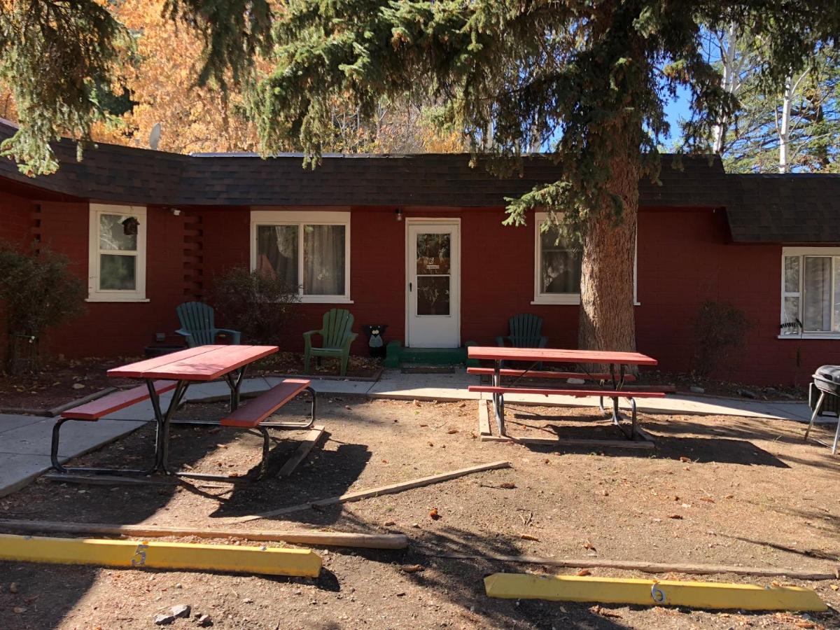 | Stoney River Lodge