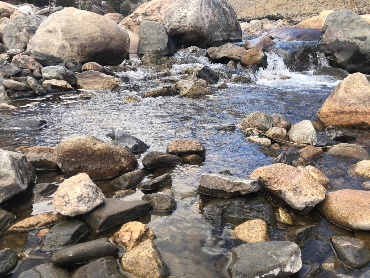 | Stoney River Lodge