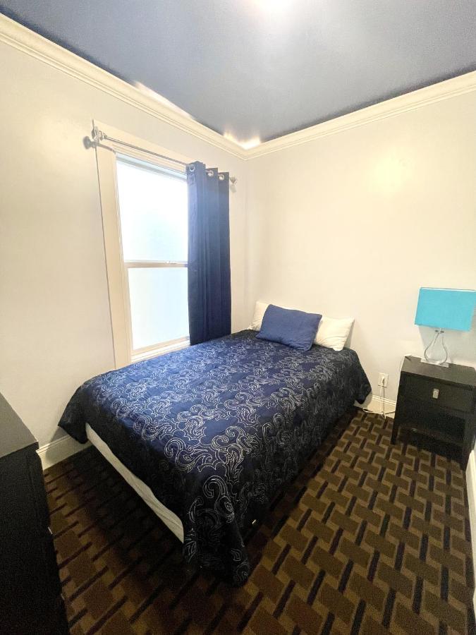 | Twin Peaks Hotel