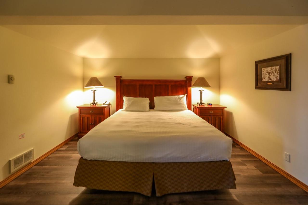 Deluxe Studio at Meadow Lake Resort & Condos