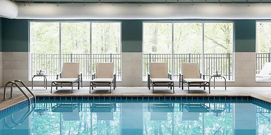 | Holiday Inn Express & Suites - Little Rock Downtown, an IHG Hotel