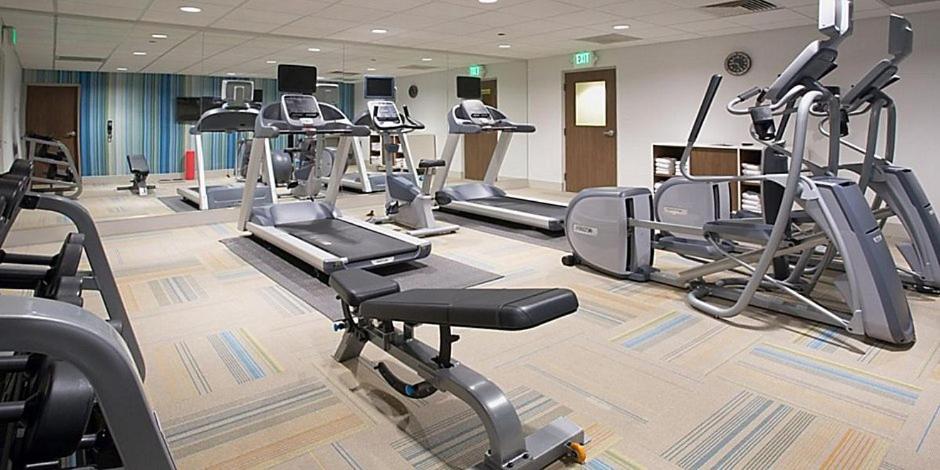 | Holiday Inn Express & Suites - Little Rock Downtown, an IHG Hotel