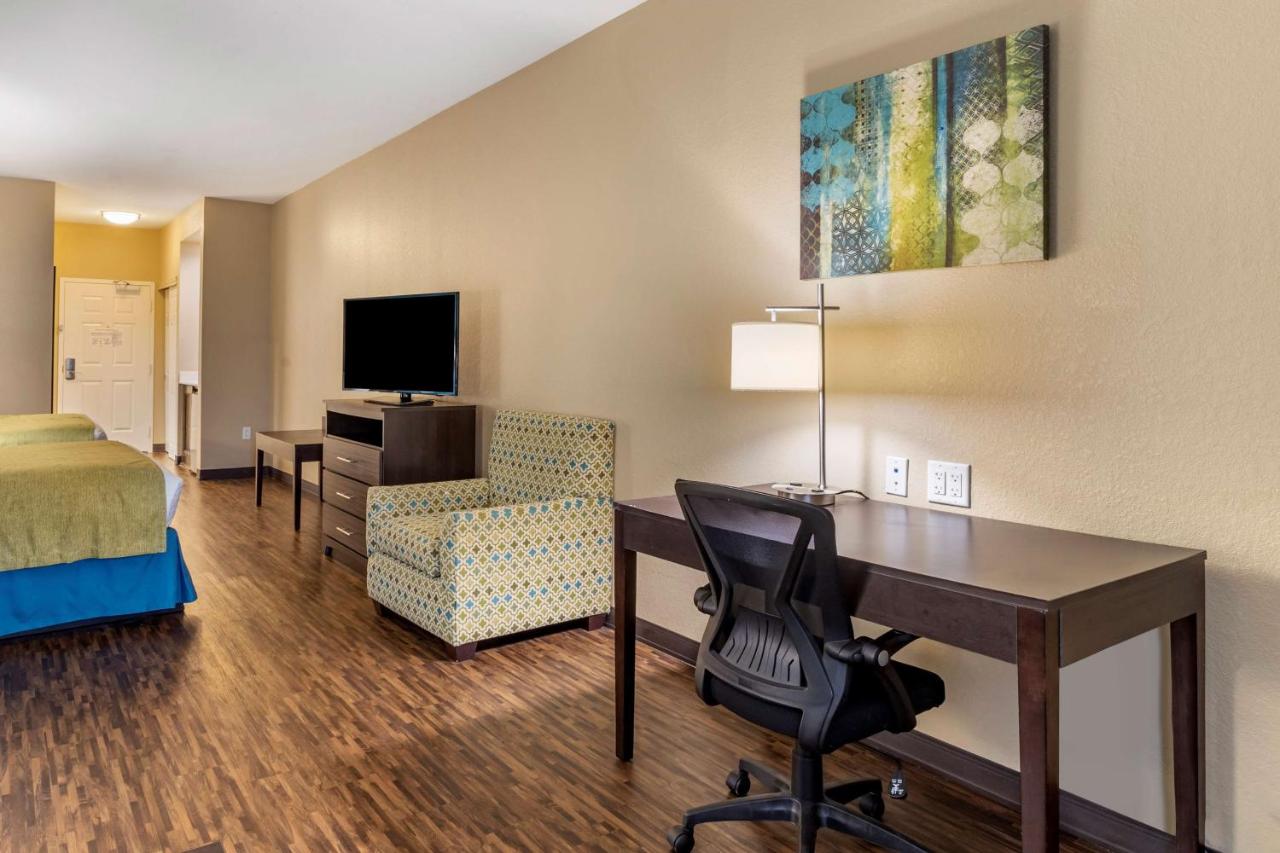 Queen Suite with Two Queen Beds - Disability Access at Best Western Plus Galveston Suites