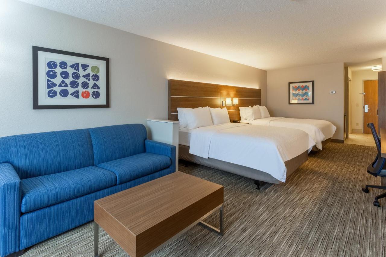| Holiday Inn Express Hotel & Suites Shiloh/O'Fallon, an IHG Hotel