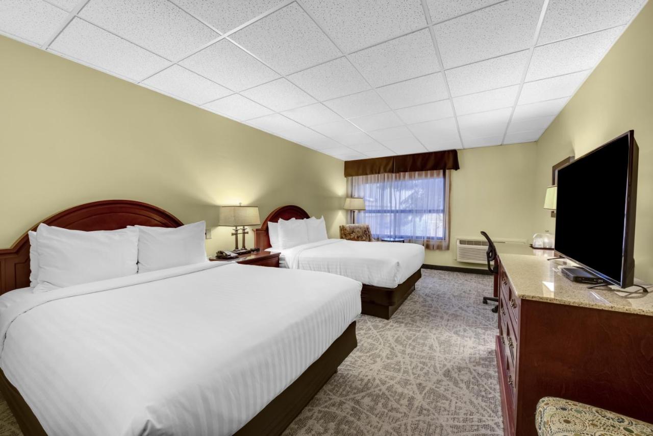Queen Room with Two Queen Beds - No pets at The Academy Hotel Colorado Springs