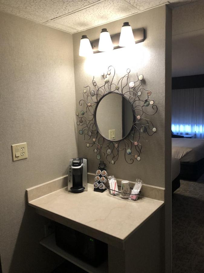 Deluxe King Room - No pets at The Academy Hotel Colorado Springs