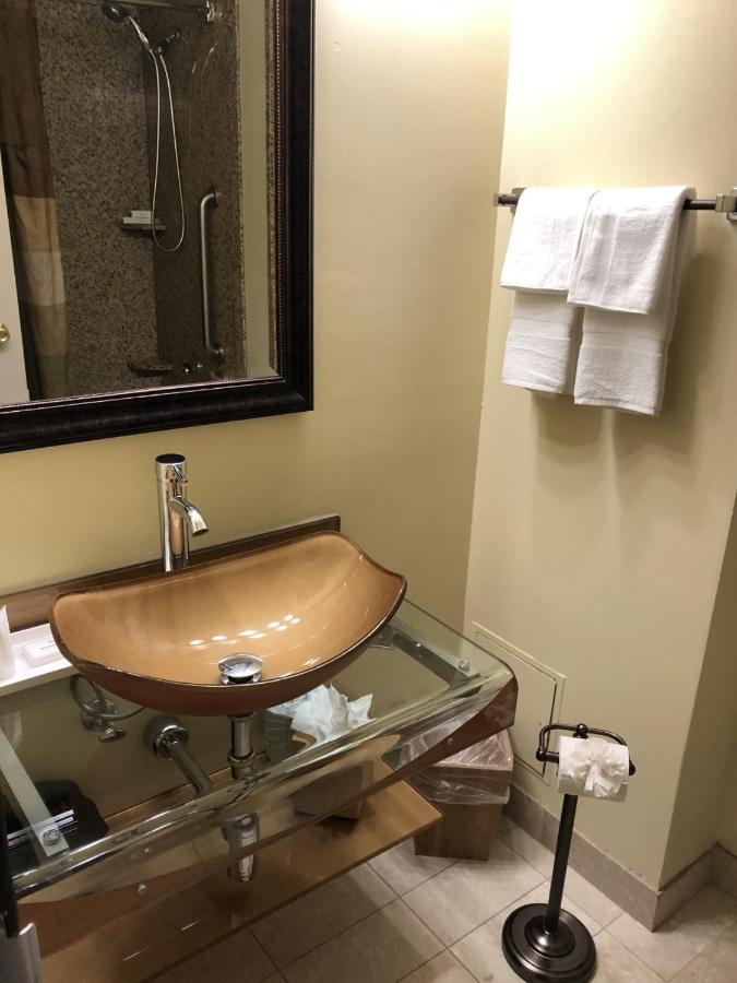 Deluxe King Room - No pets at The Academy Hotel Colorado Springs