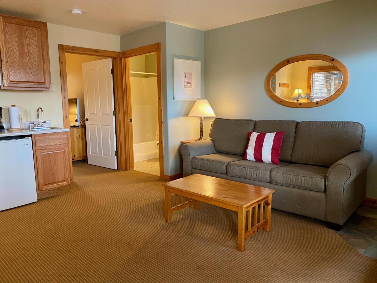  | Lighthouse Inn