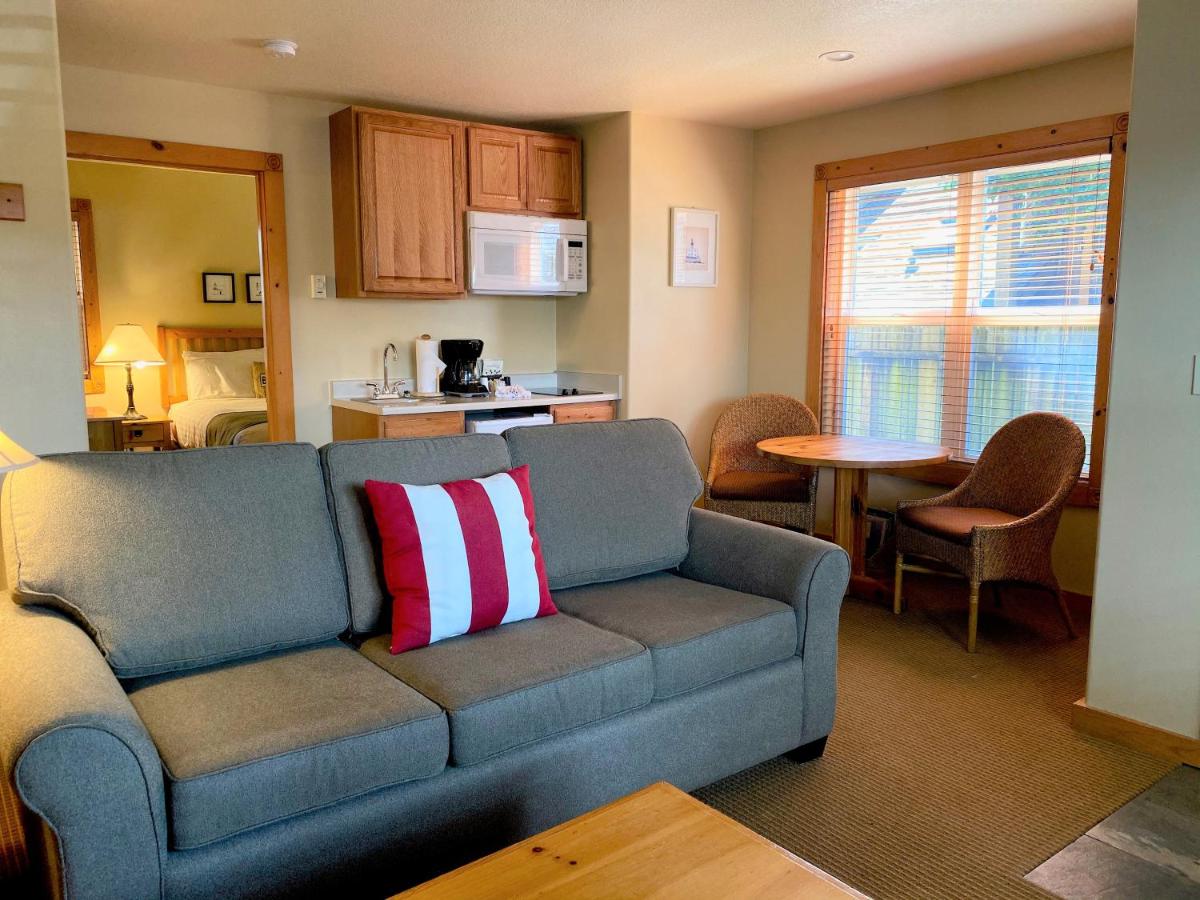  | Lighthouse Inn