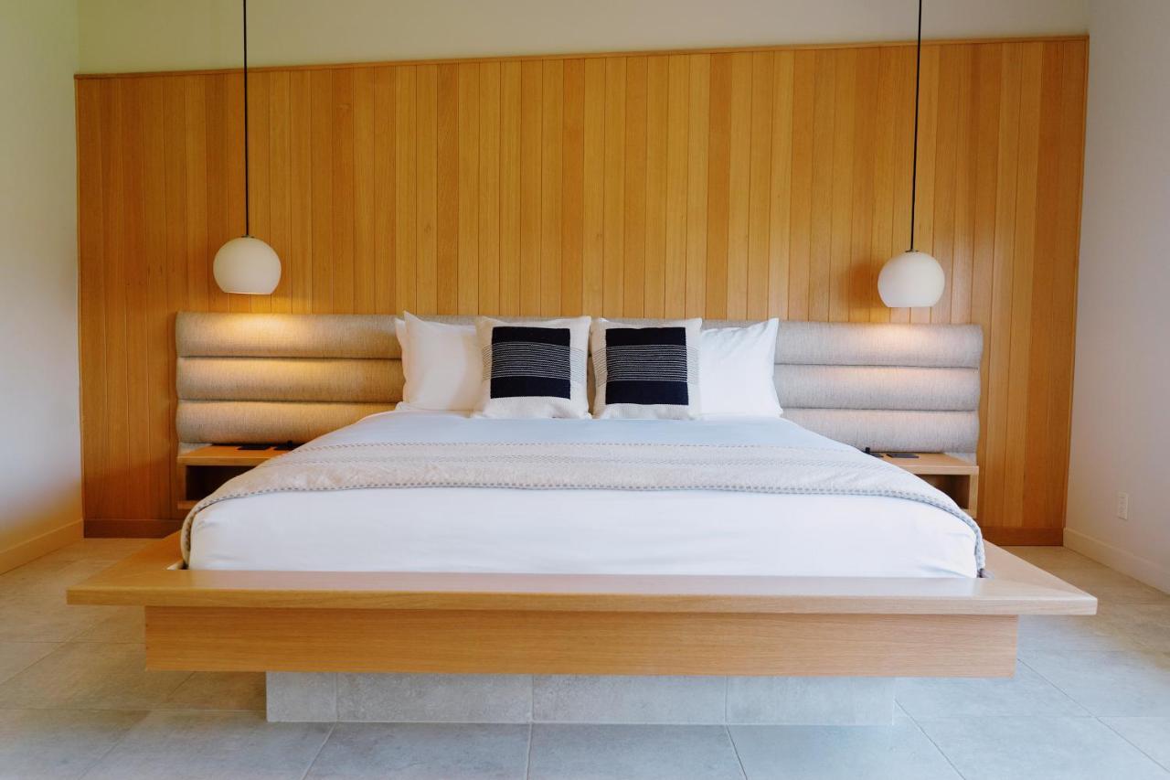 Deluxe King Room at Azure Sky Hotel - Adults Only - A Town & Desert Boutique Hotel