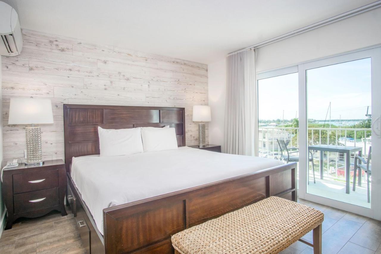 Bay View King One Bedroom Suite at Skipjack Resort & Marina