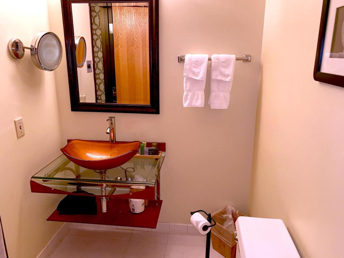 King Room - Pet Friendly at The Academy Hotel Colorado Springs