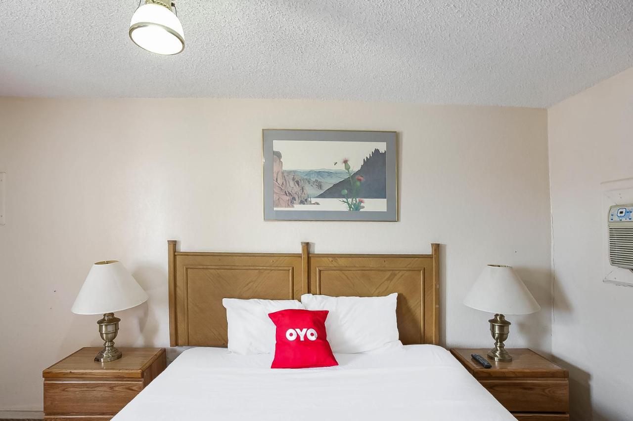  | OYO Hotel Yuma AZ - I-8 US-95