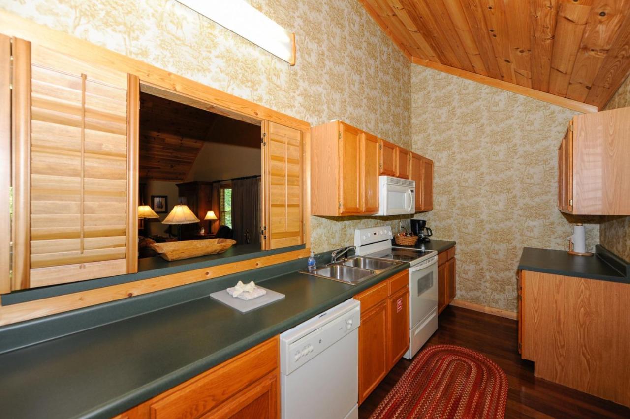 | Dancing Bear Lodge