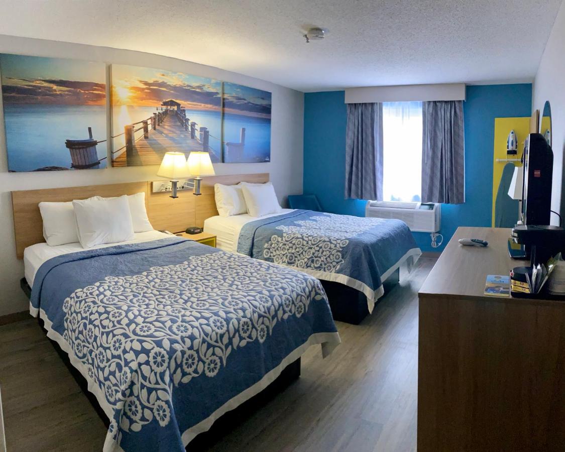| Days Inn by Wyndham Brunswick Bath Area