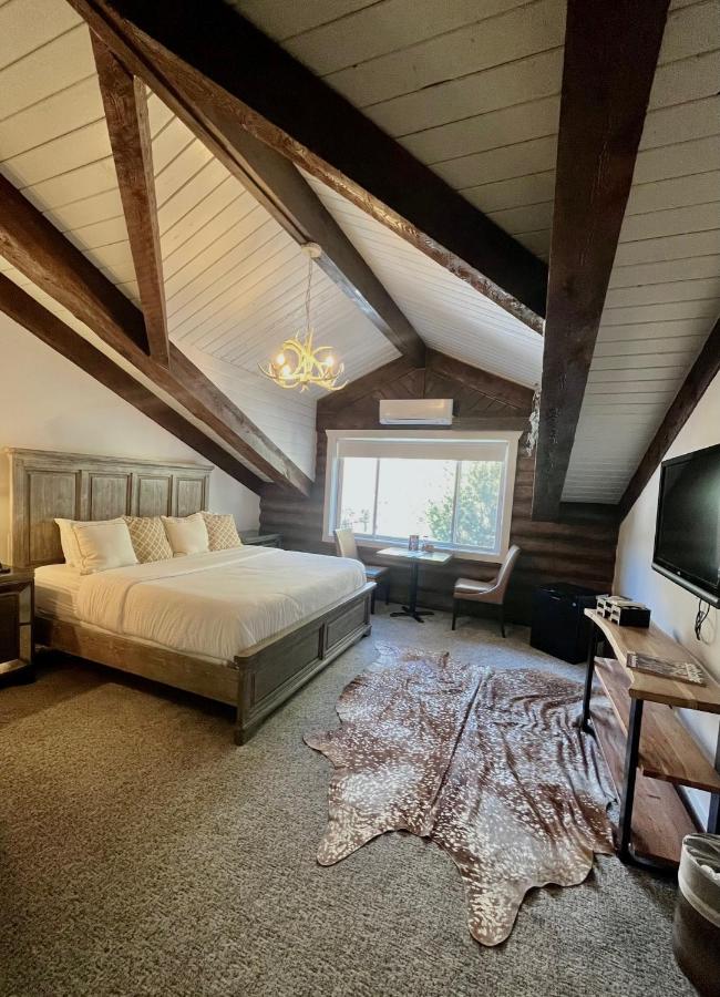 | Alaskan Inn and Spa