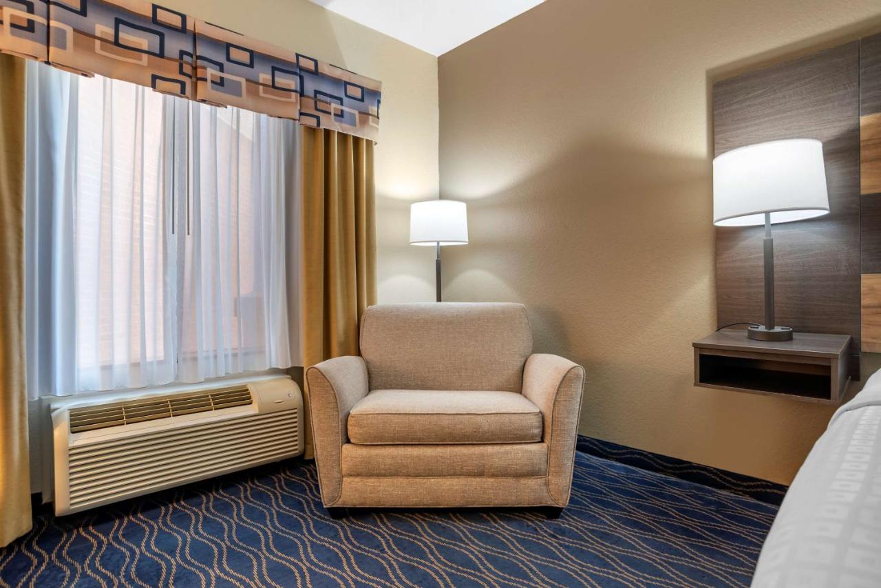 King Room at Best Western Troy Inn