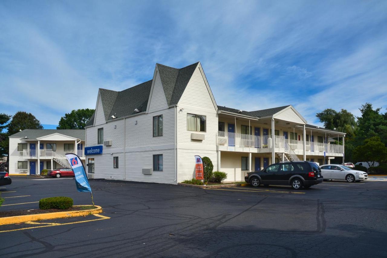 | Motel 6-Southington, CT - Hartford