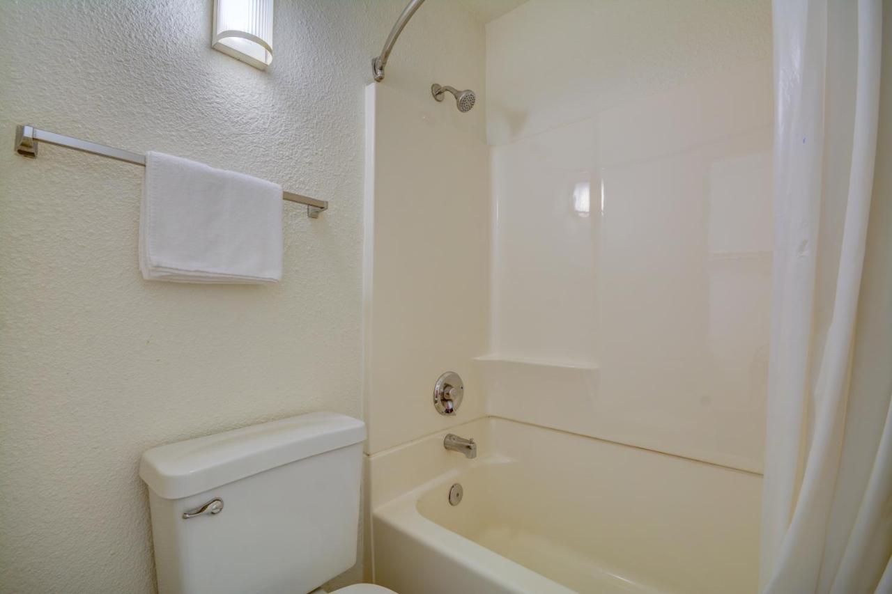 | Motel 6-Everett, WA - South