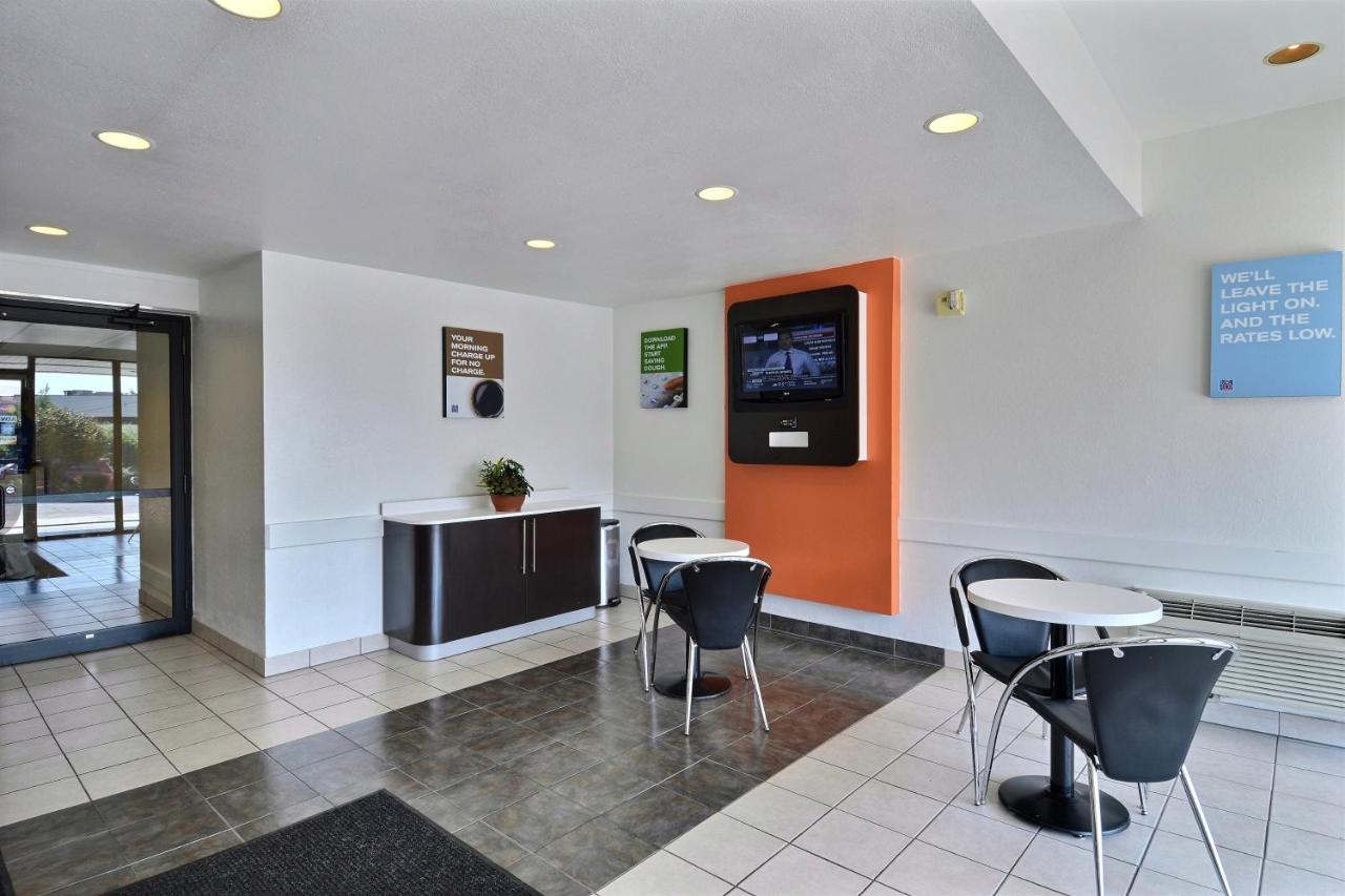| Motel 6-Danvers, MA - Boston North