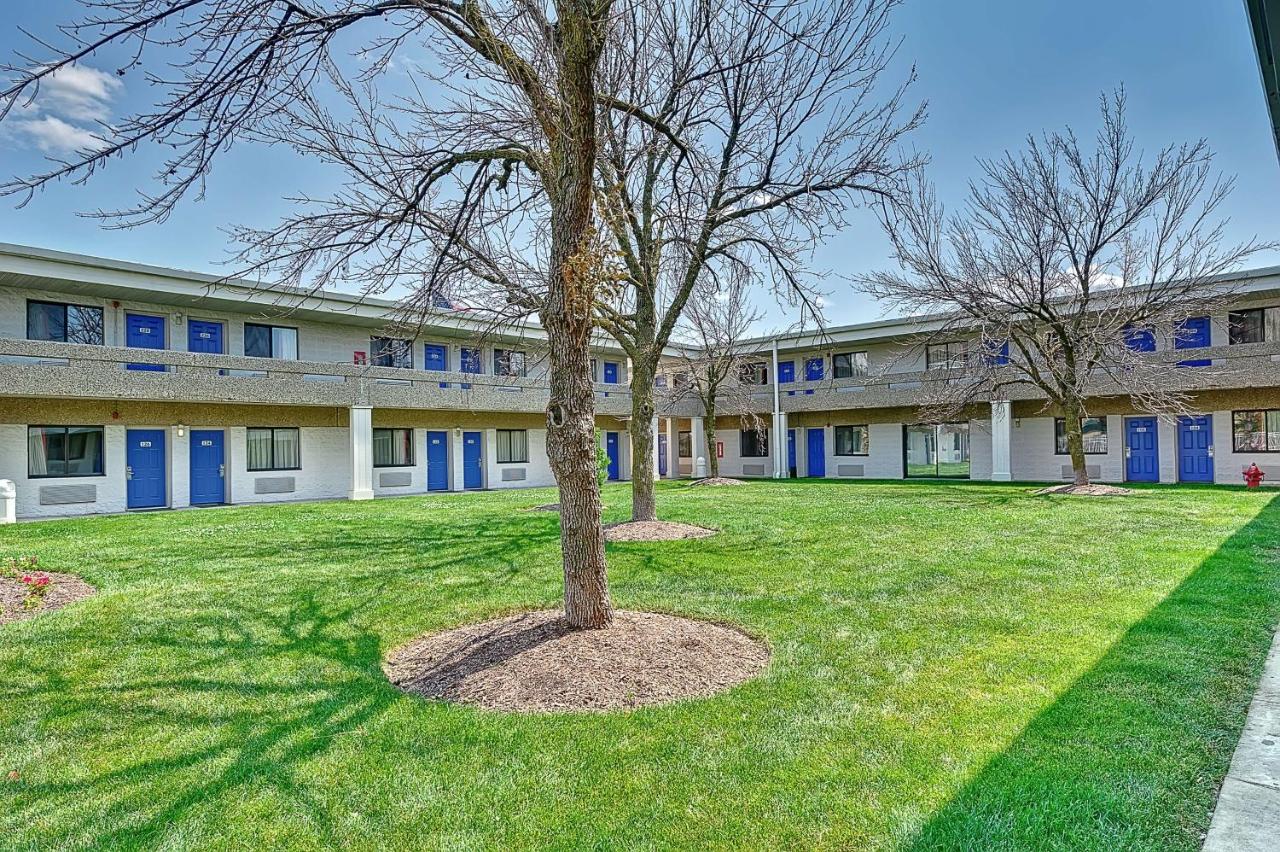 | Motel 6-Villa Park, IL - Chicago West