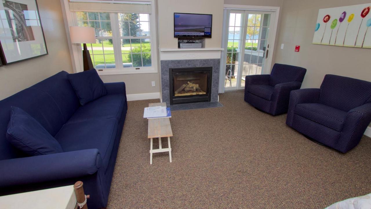 | Baileys Harbor Yacht Club Resort