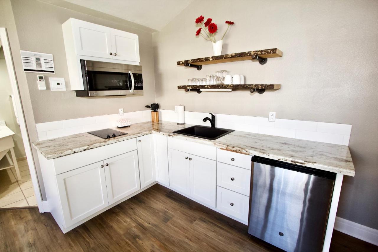  | Baileys Harbor Yacht Club Resort