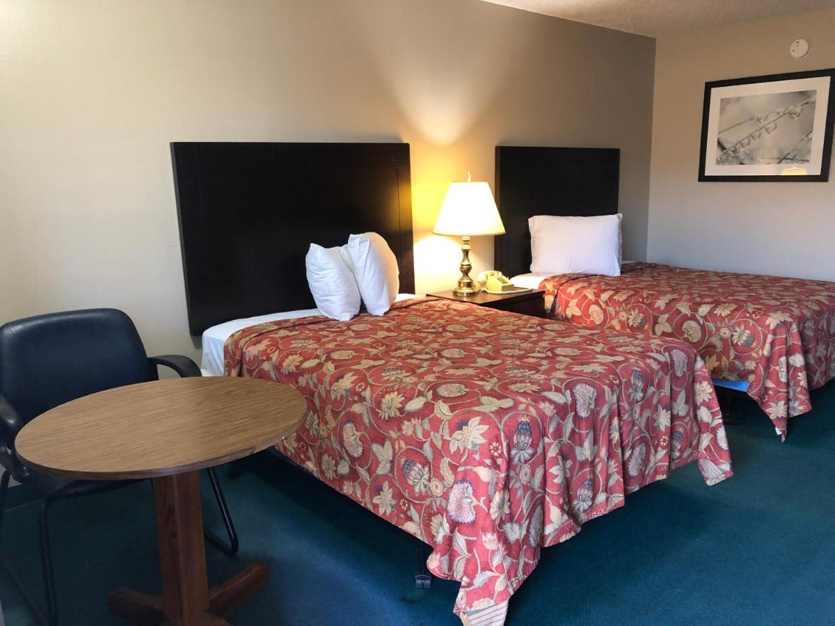 | Executive Inn