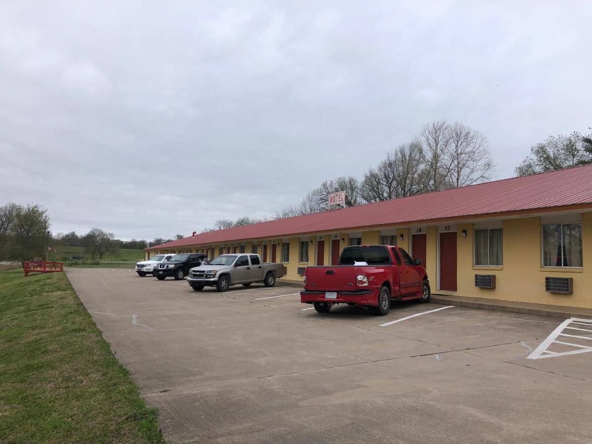 | Executive Inn