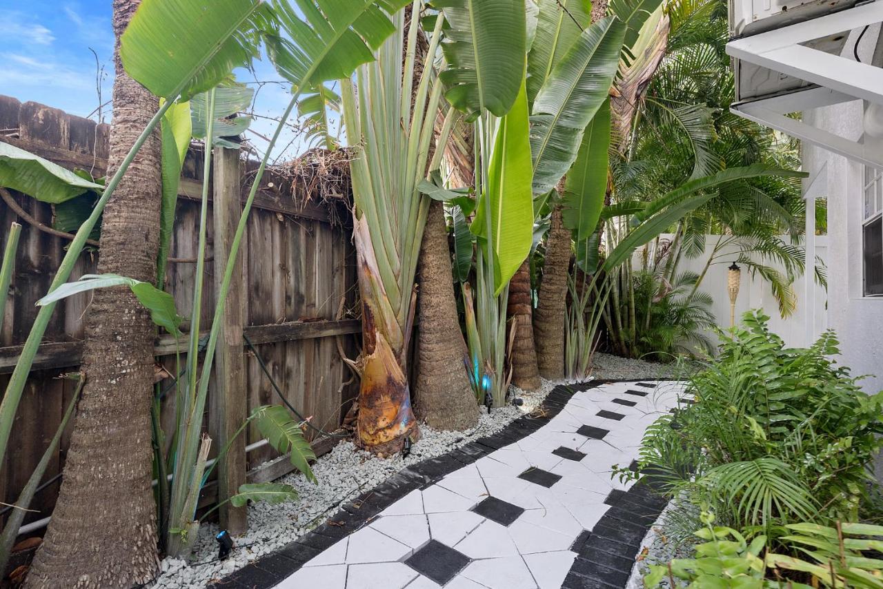 | Karens Las Olas Guest House