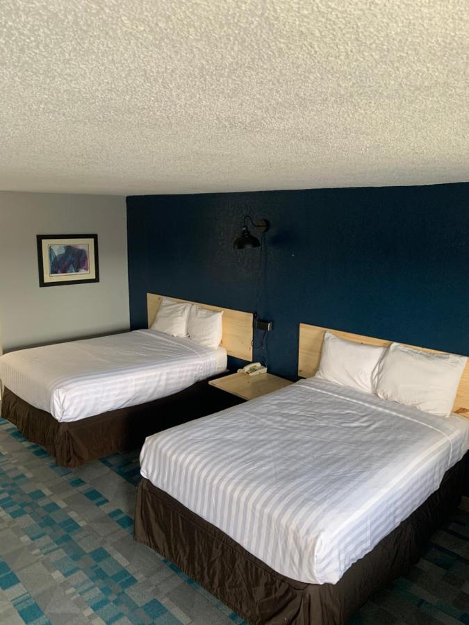 | ROYALINN
