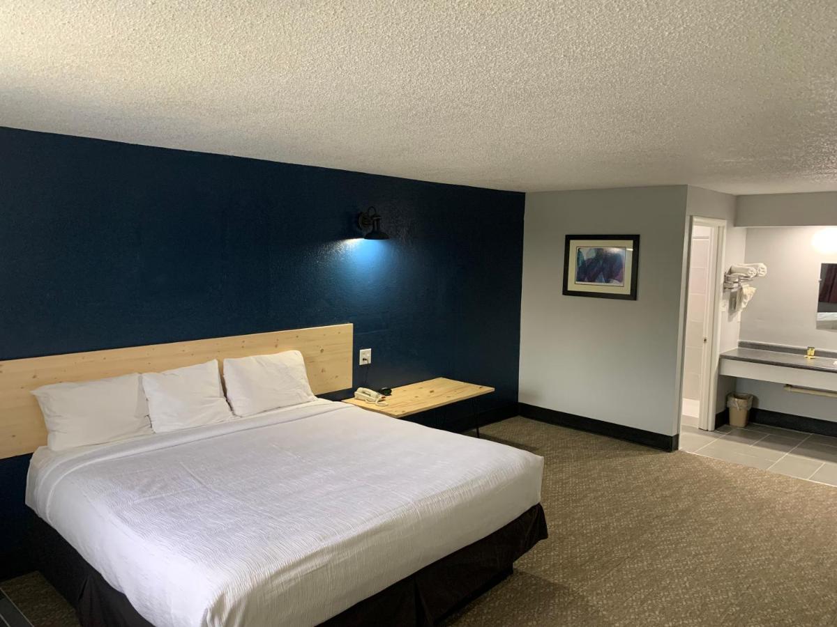| ROYALINN