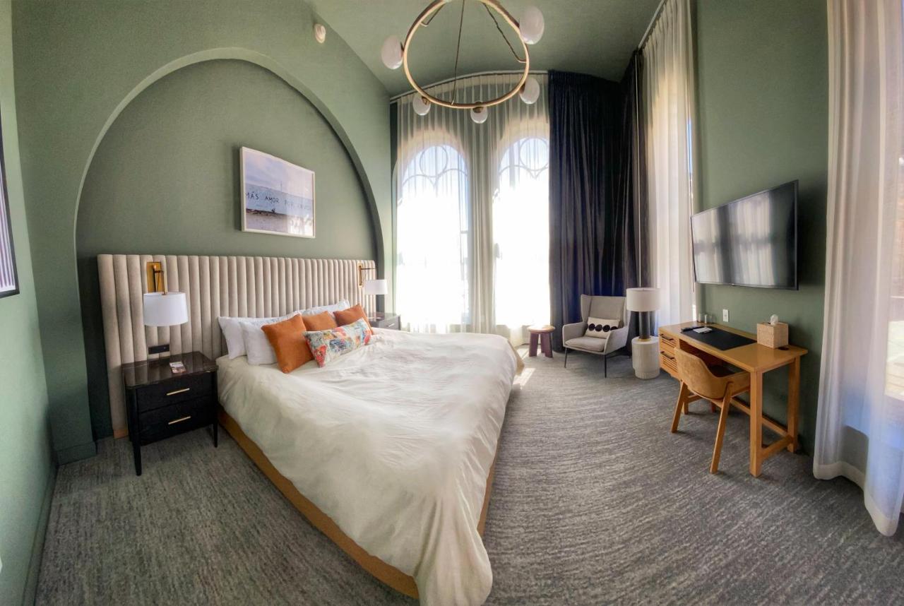 Superior King Suite at Kinn Guesthouse Downtown
