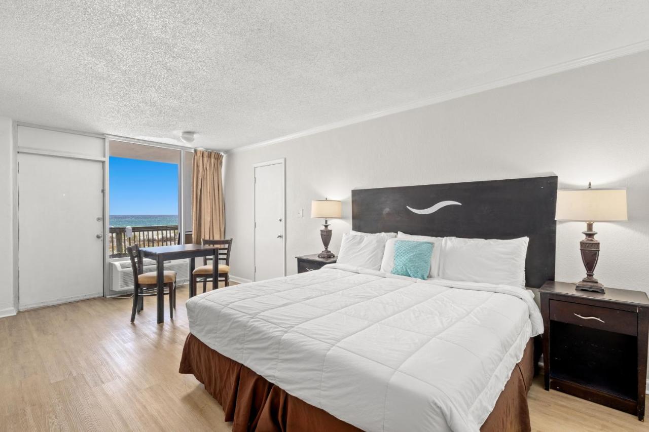 King Room at The Reef at Seahaven Beach Resorts