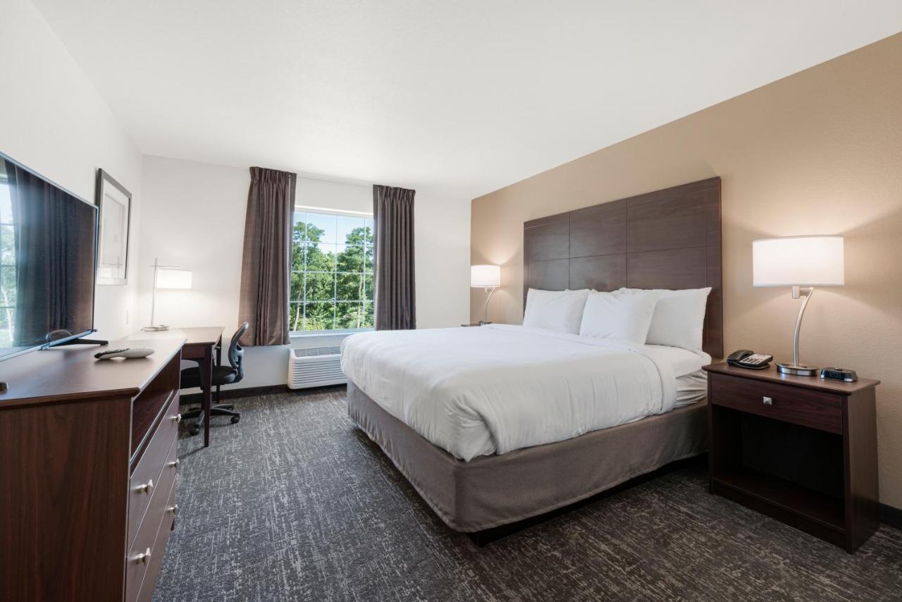 | Cobblestone Hotel & Suites - Urbana