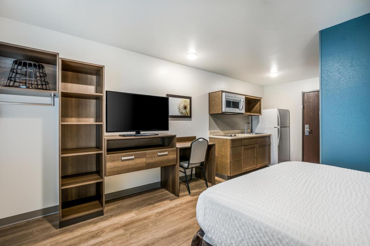 Standard King Room - Non Smoking at WoodSpring Suites Elgin - Chicago