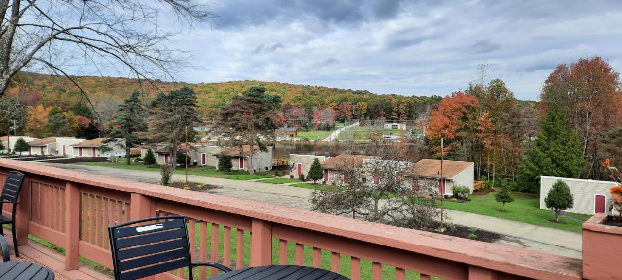  | The Lodge at Chalk Hill