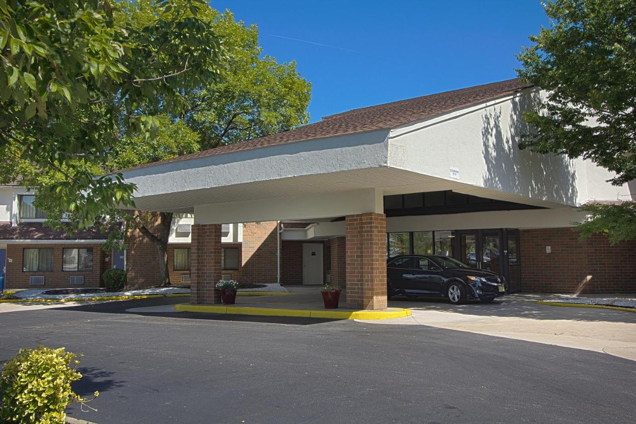 | Motel 6-East Brunswick, NJ