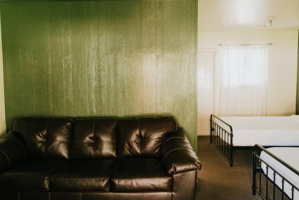  | The Long Barn Lodge