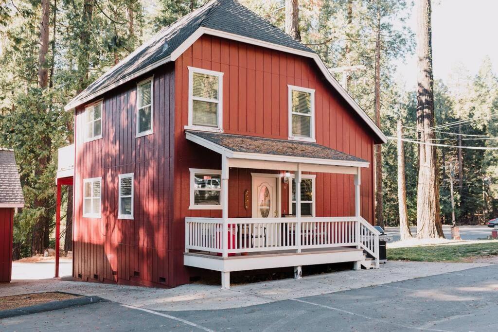 | The Long Barn Lodge