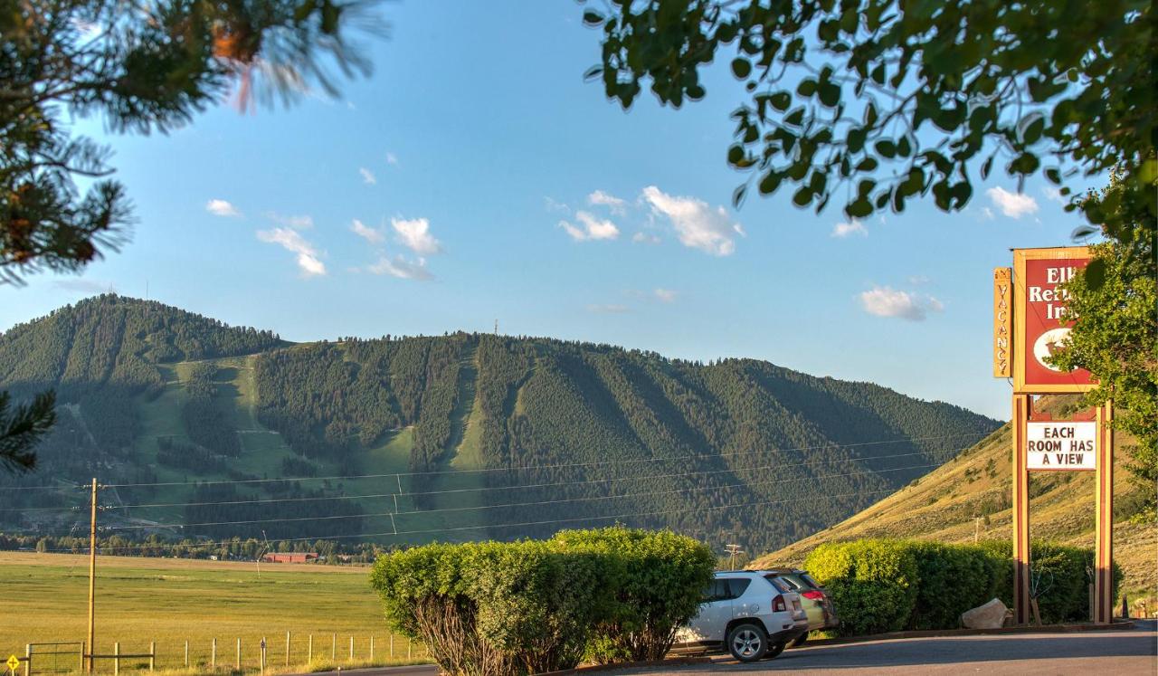  | Elk Refuge Inn