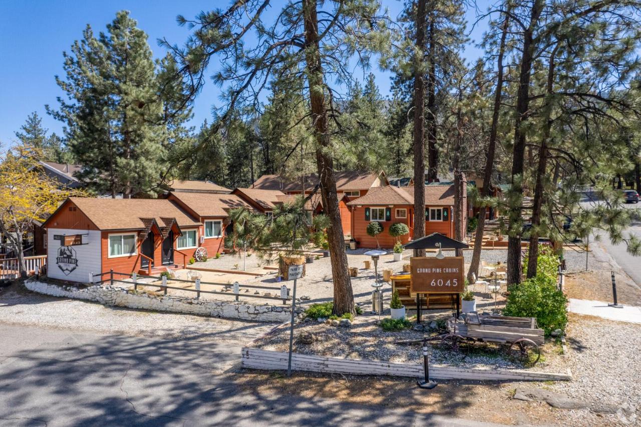 | Grand Pine Cabins