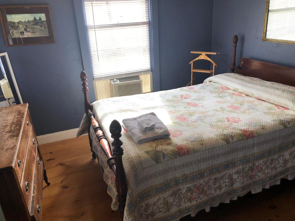 | Seafarer Inn and Cottages