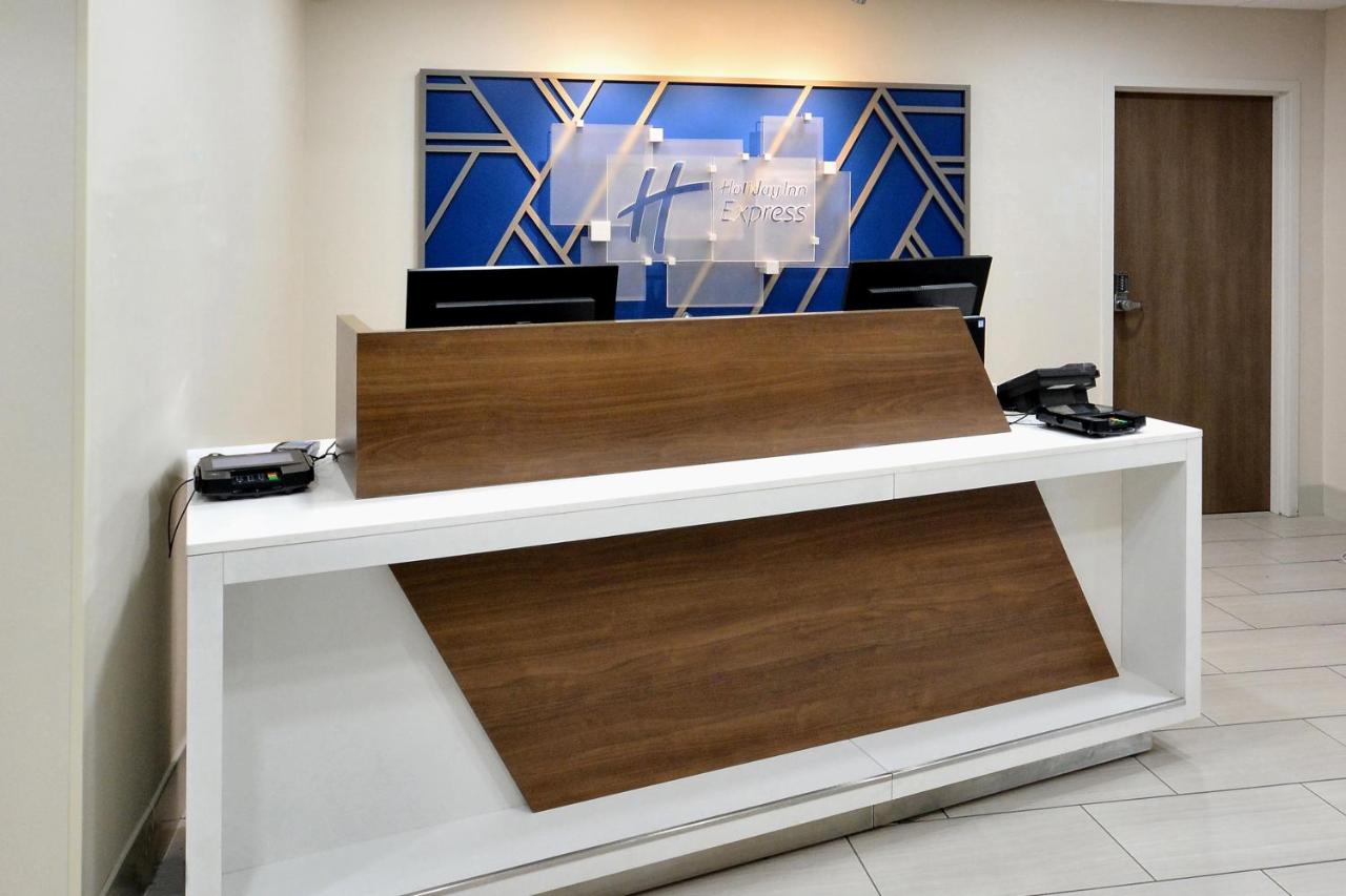 | Holiday Inn Express Richmond I-64 Short Pump Area, an IHG Hotel