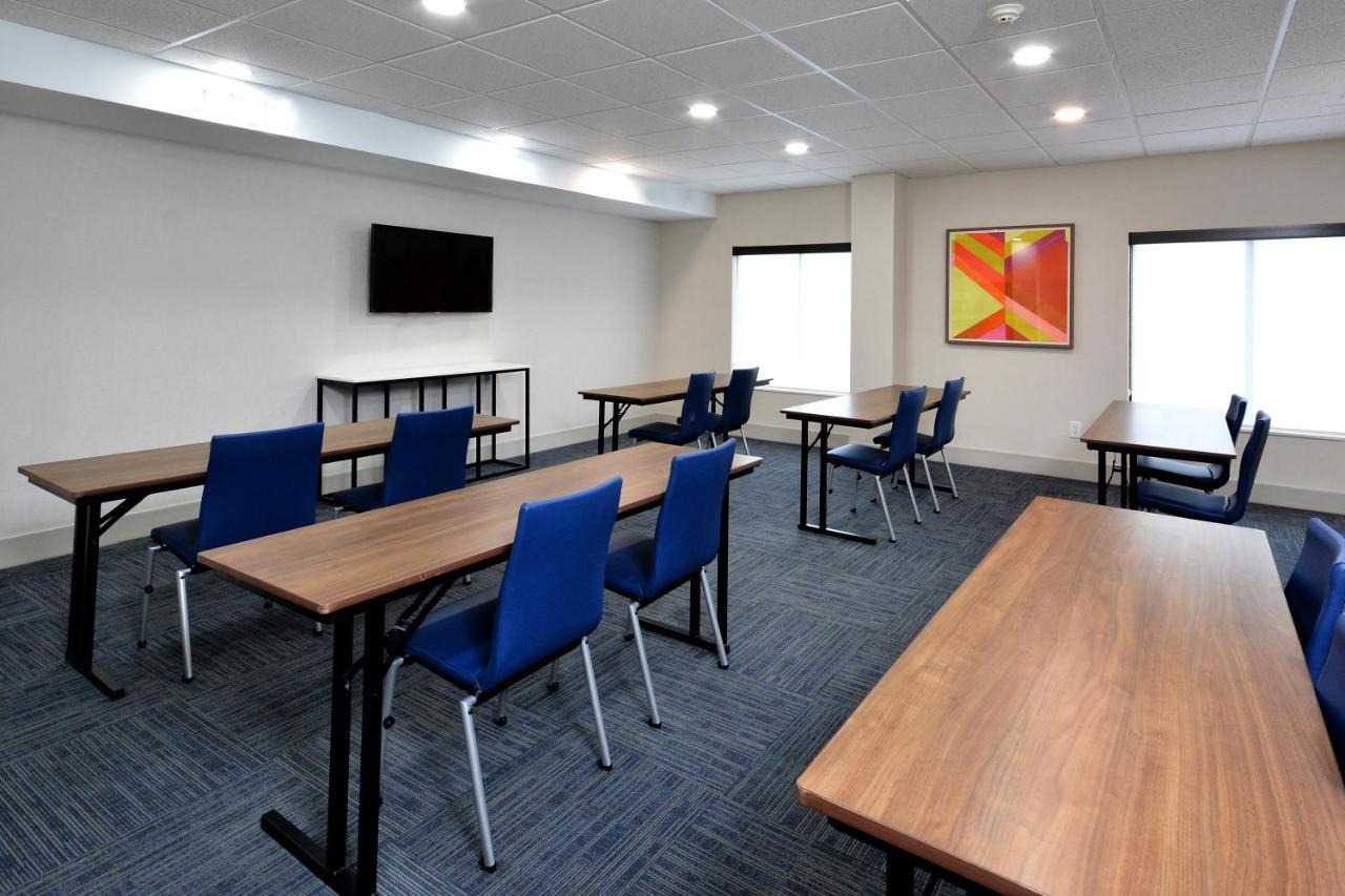 | Holiday Inn Express Richmond I-64 Short Pump Area, an IHG Hotel